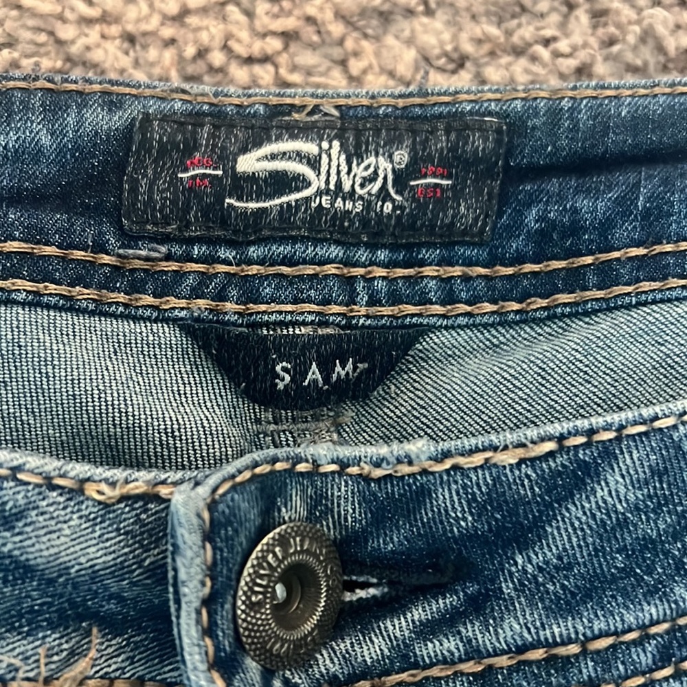 Silver Sam Ankle Jeans - Picture 2 of 5